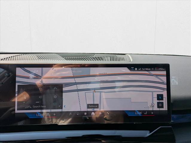 Used 2026 BMW i5 eDrive40 w/ M Sport Package image 13