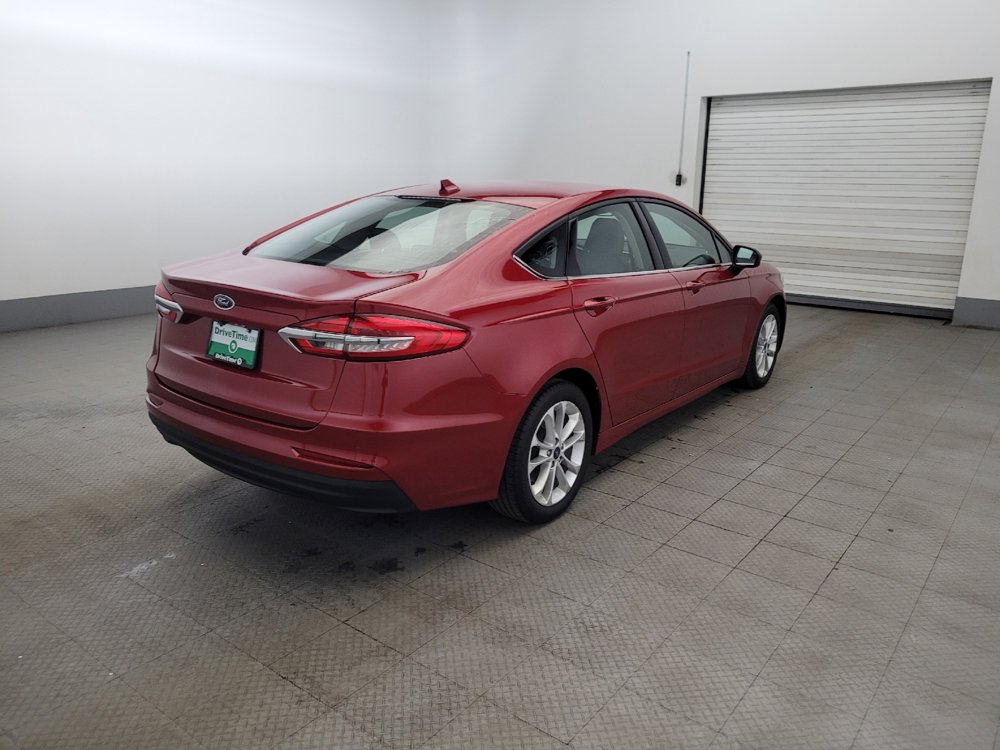 Used 2020 Ford Fusion SE image 9