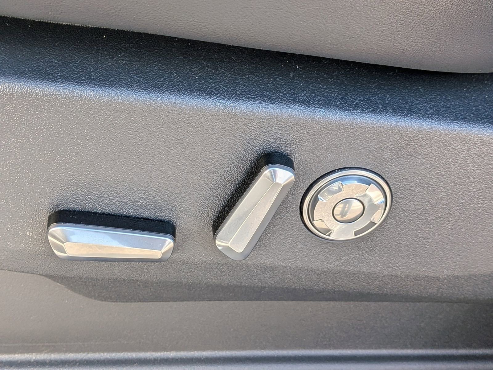 Used 2025 Lincoln Navigator L Black Label image 23