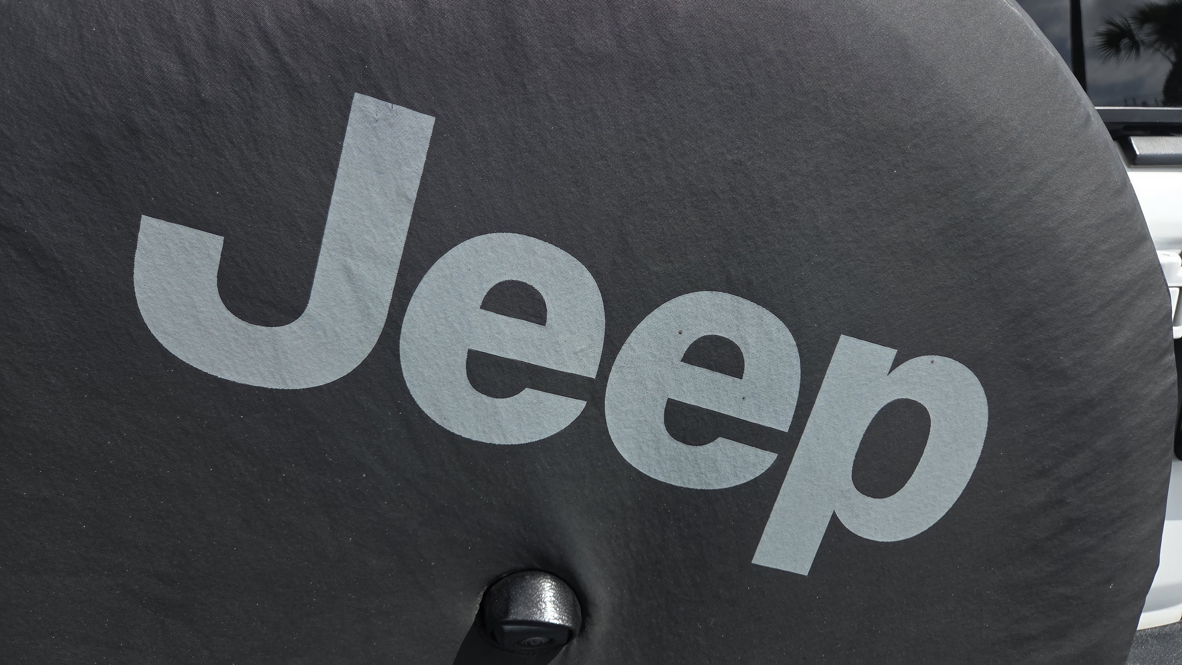 Used 2020 Jeep Wrangler Sport image 14