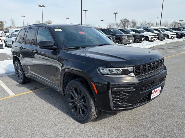 New 2026 Jeep Grand Cherokee Limited AWD/4WD image 2