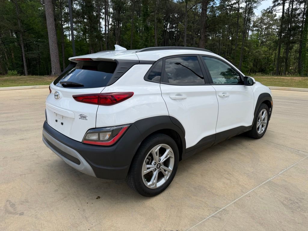 Used 2023 Hyundai Kona SEL FWD image 5