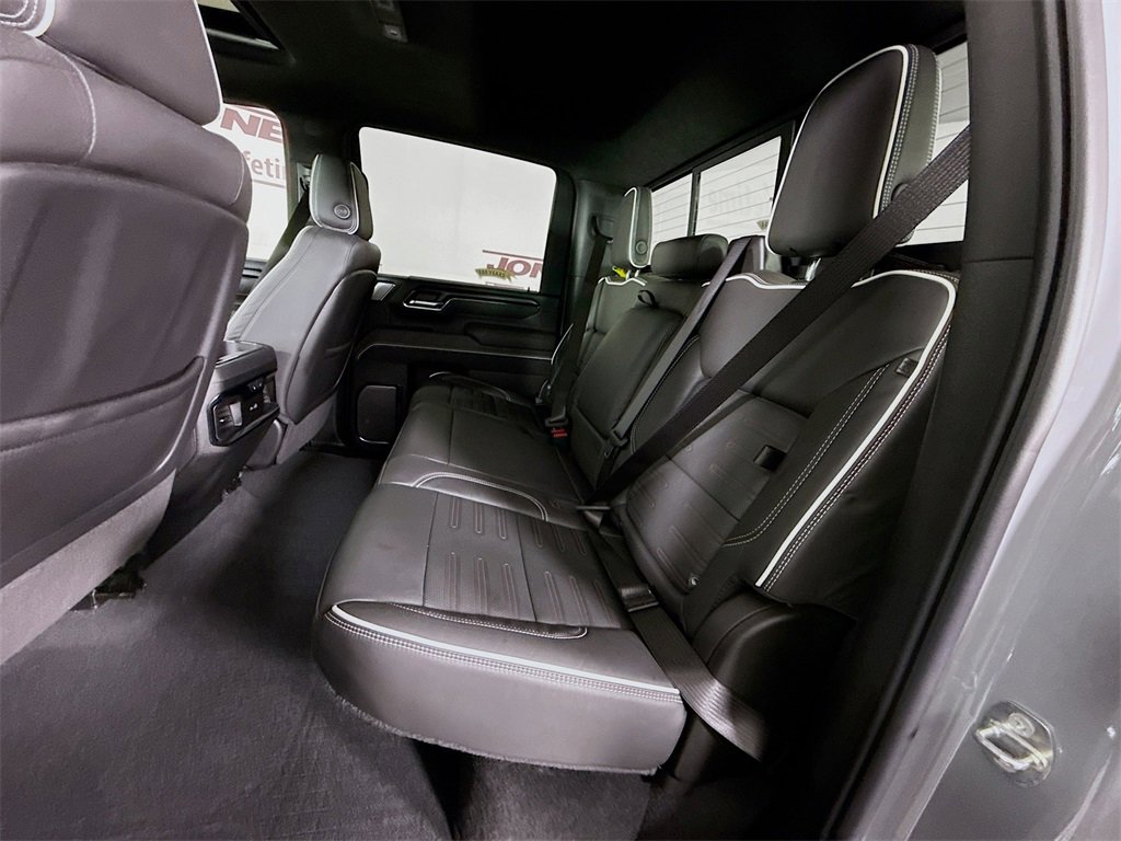 Used 2024 GMC Sierra 2500 AT4X image 29