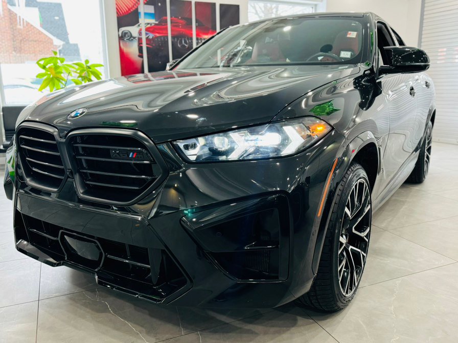 Used 2024 BMW X6 M Competition w/ Executive Package image 4