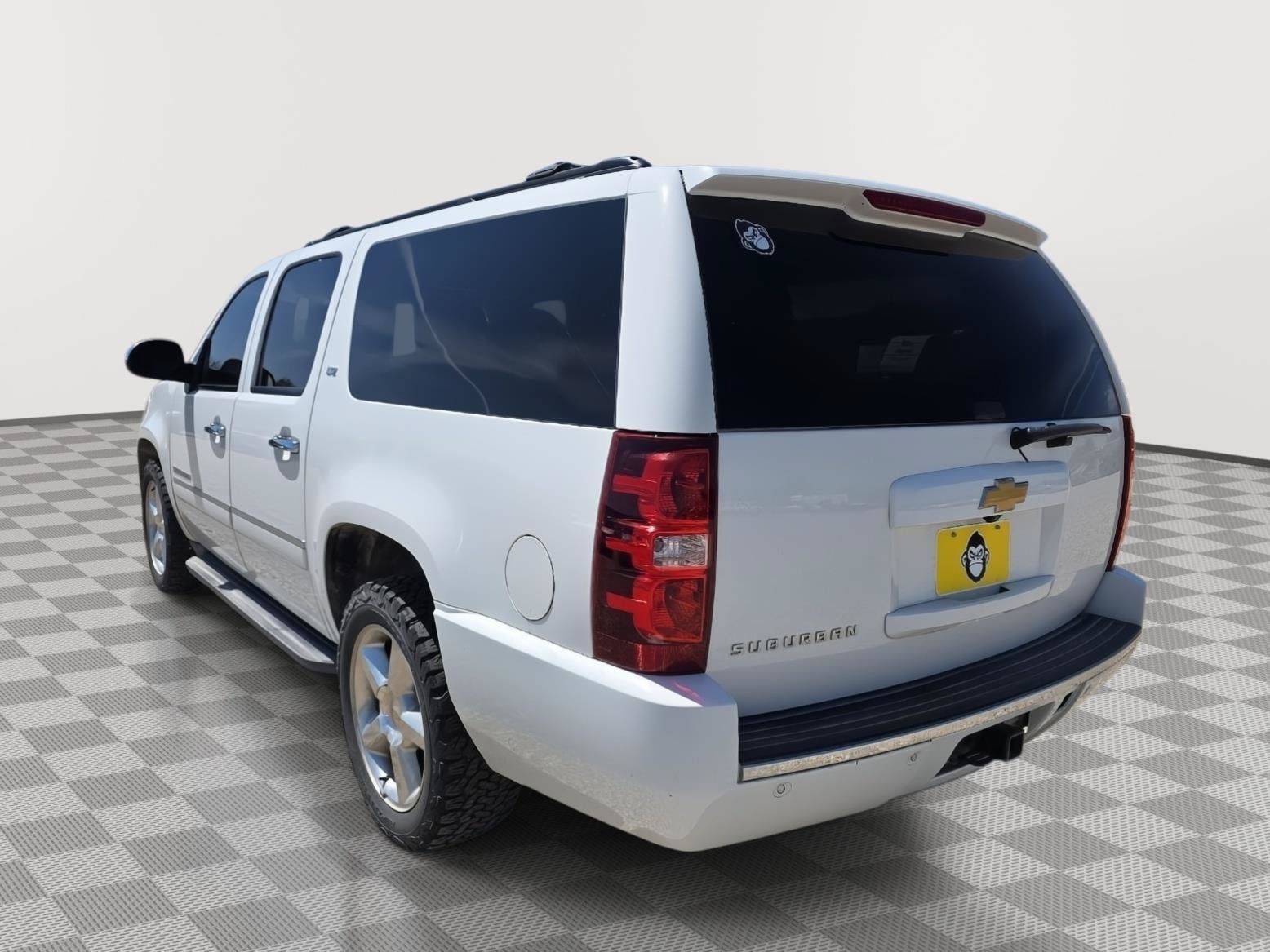 Used 2013 Chevrolet Suburban LTZ AWD/4WD image 6