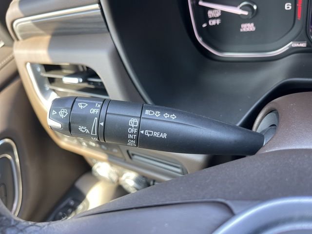 Used 2021 GMC Yukon XL SLT w/ SLT Luxury Plus Package image 23