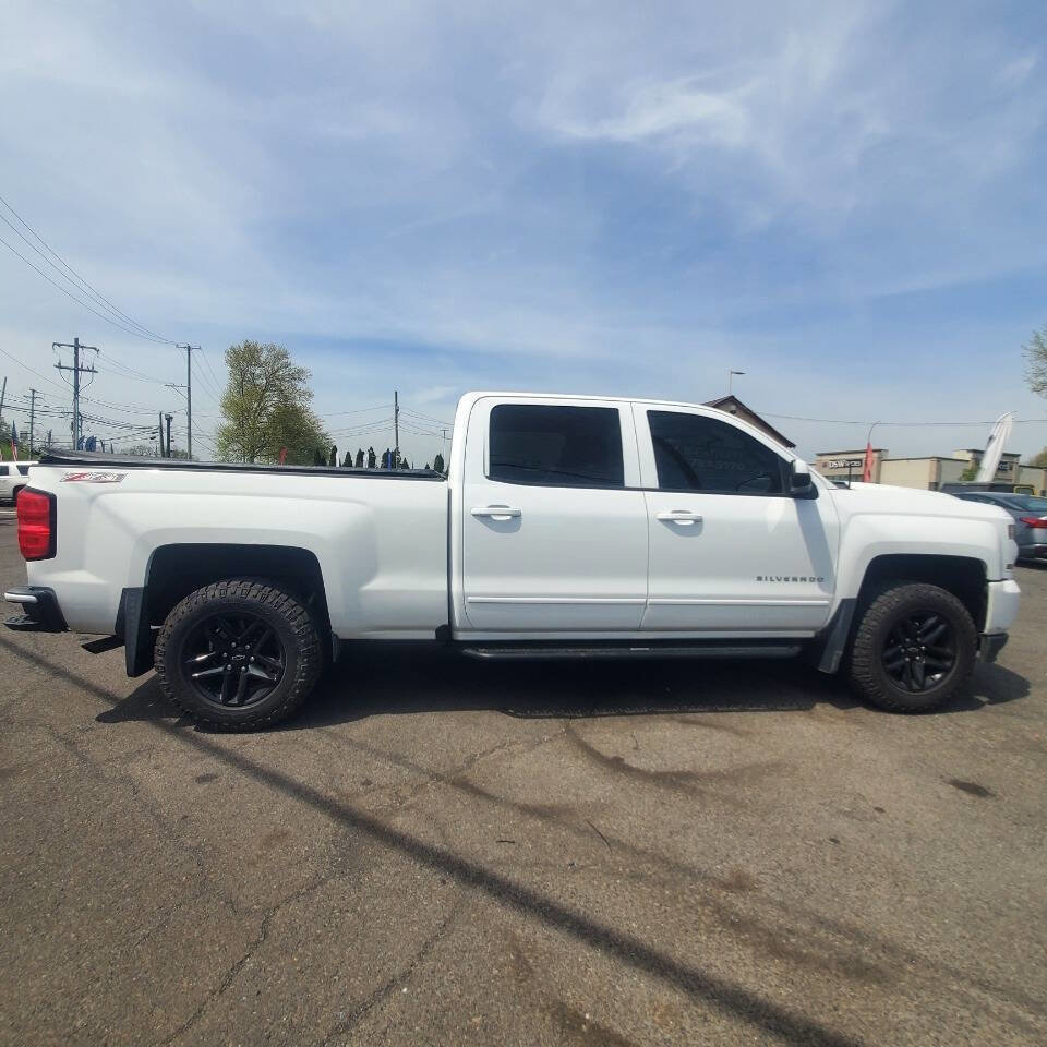 Used 2017 Chevrolet Silverado 1500 LT w/ All Star Edition image 7