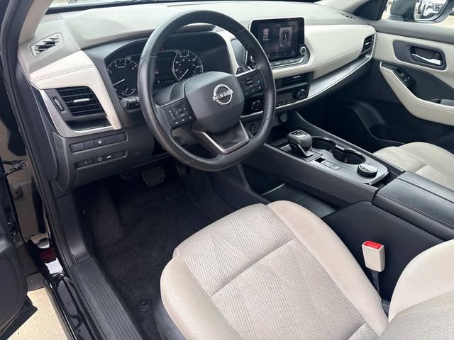 Used 2025 Nissan Rogue SV image 24