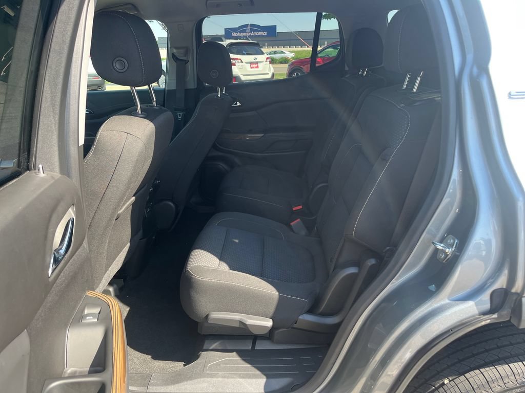 Used 2023 GMC Acadia SLE w/ Driver Convenience Package AWD/4WD image 26