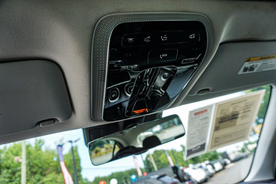 Used 2025 Mercedes-Benz C 300 Sedan image 28