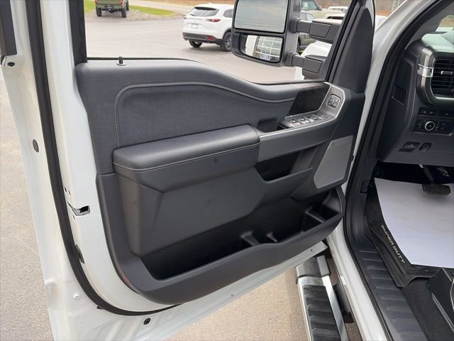 Used 2024 Ford F250 Lariat image 11