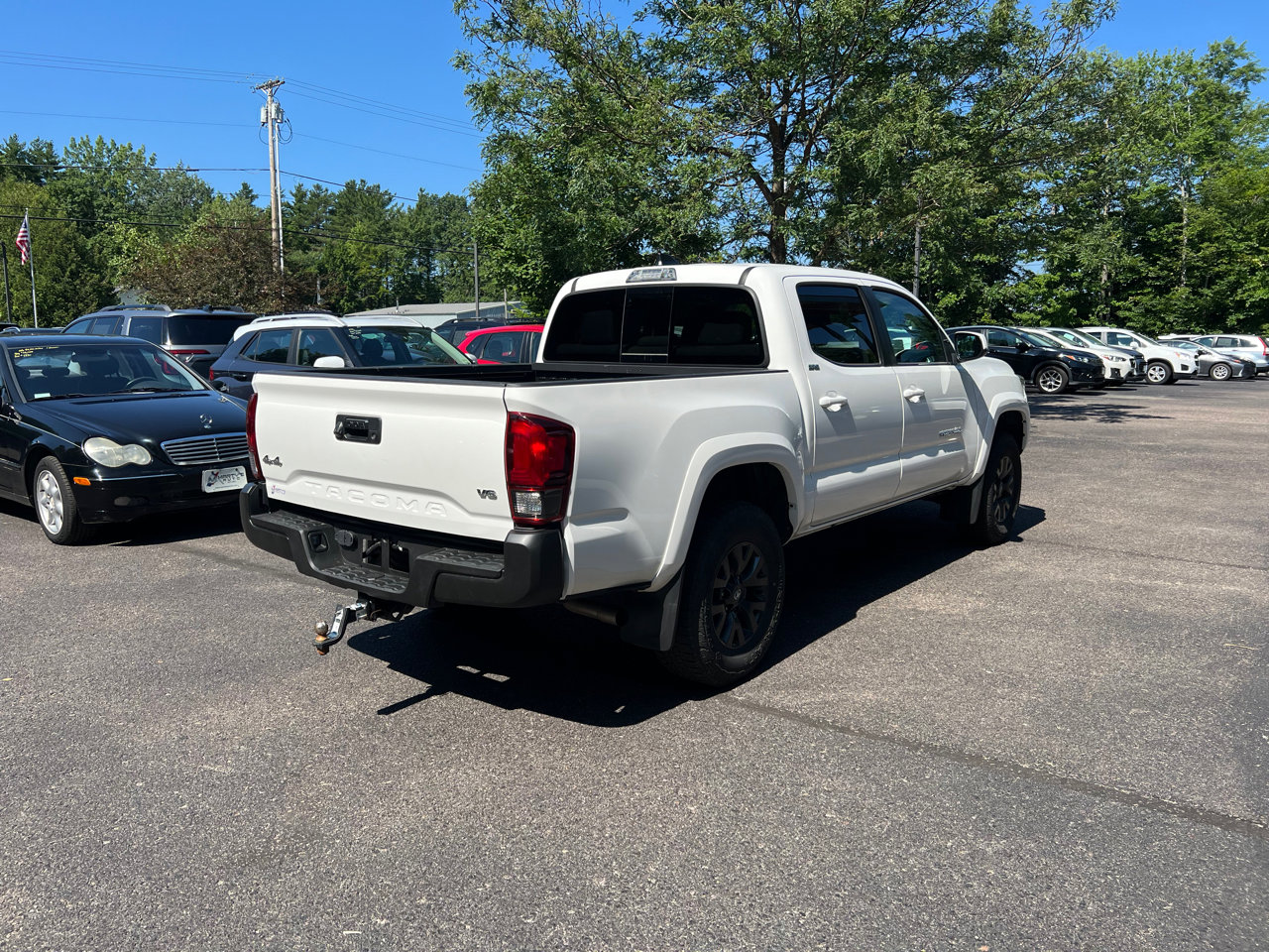 Used 2022 Toyota Tacoma SR5 AWD/4WD image 5