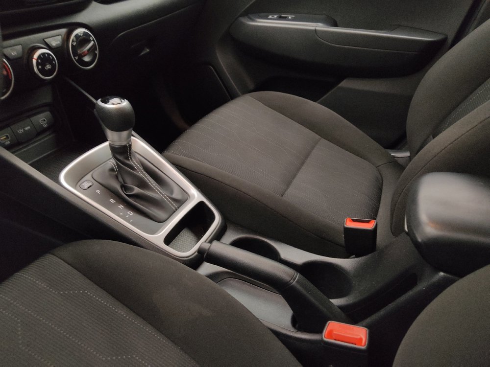 Used 2024 Hyundai Venue SE image 26