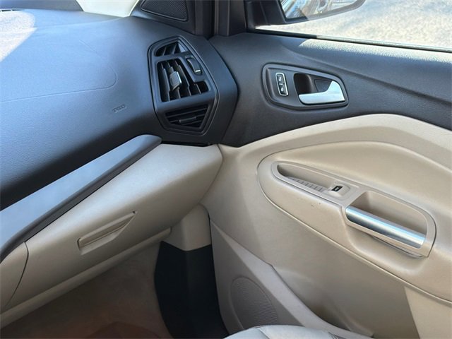 Used 2013 Ford Escape SE image 16