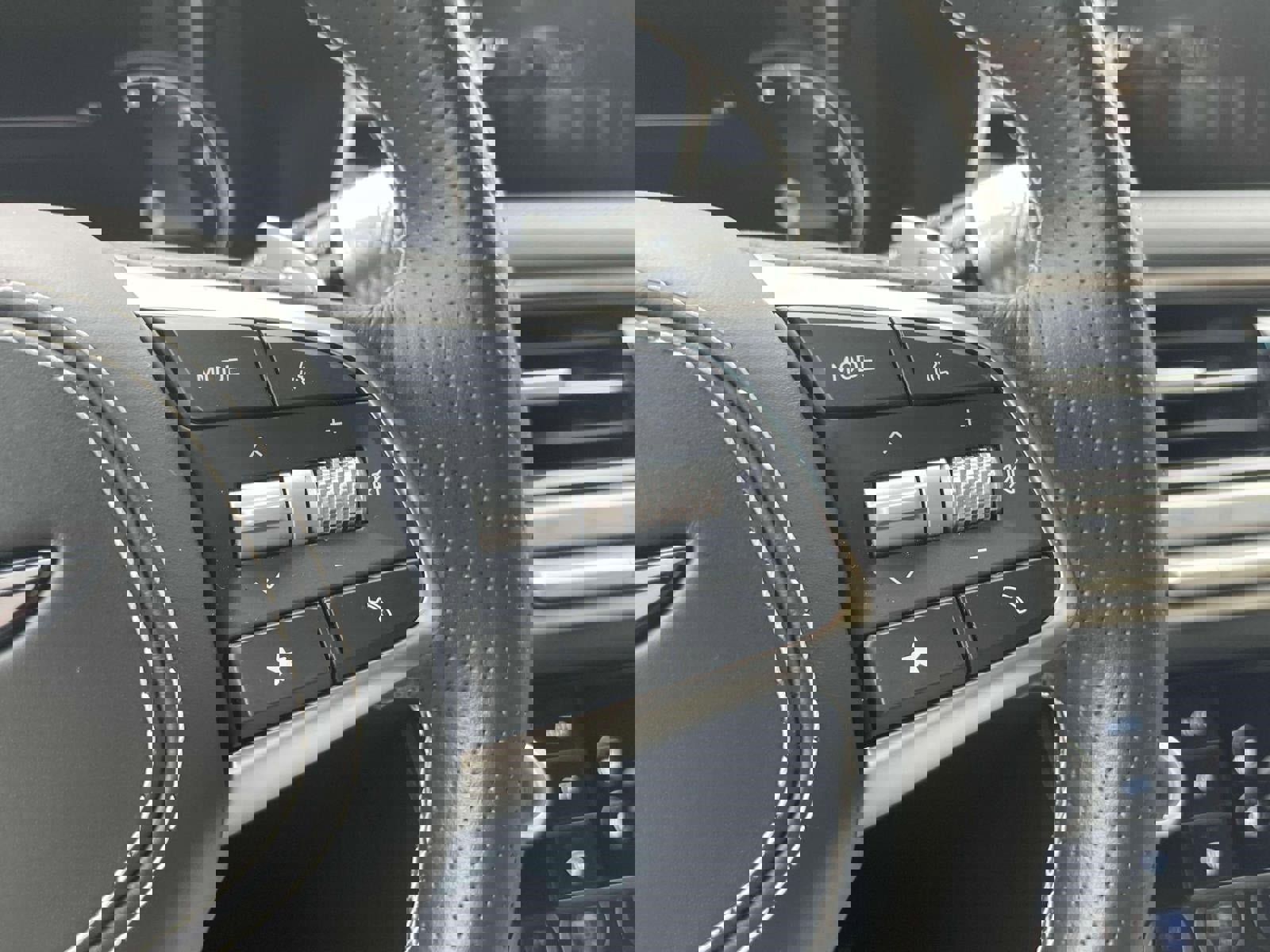 Used 2024 Genesis G70 3.3T Advanced w/ Sport Prestige Package image 23