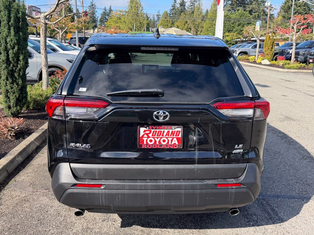 Certified 2025 Toyota RAV4 LE AWD/4WD image 8