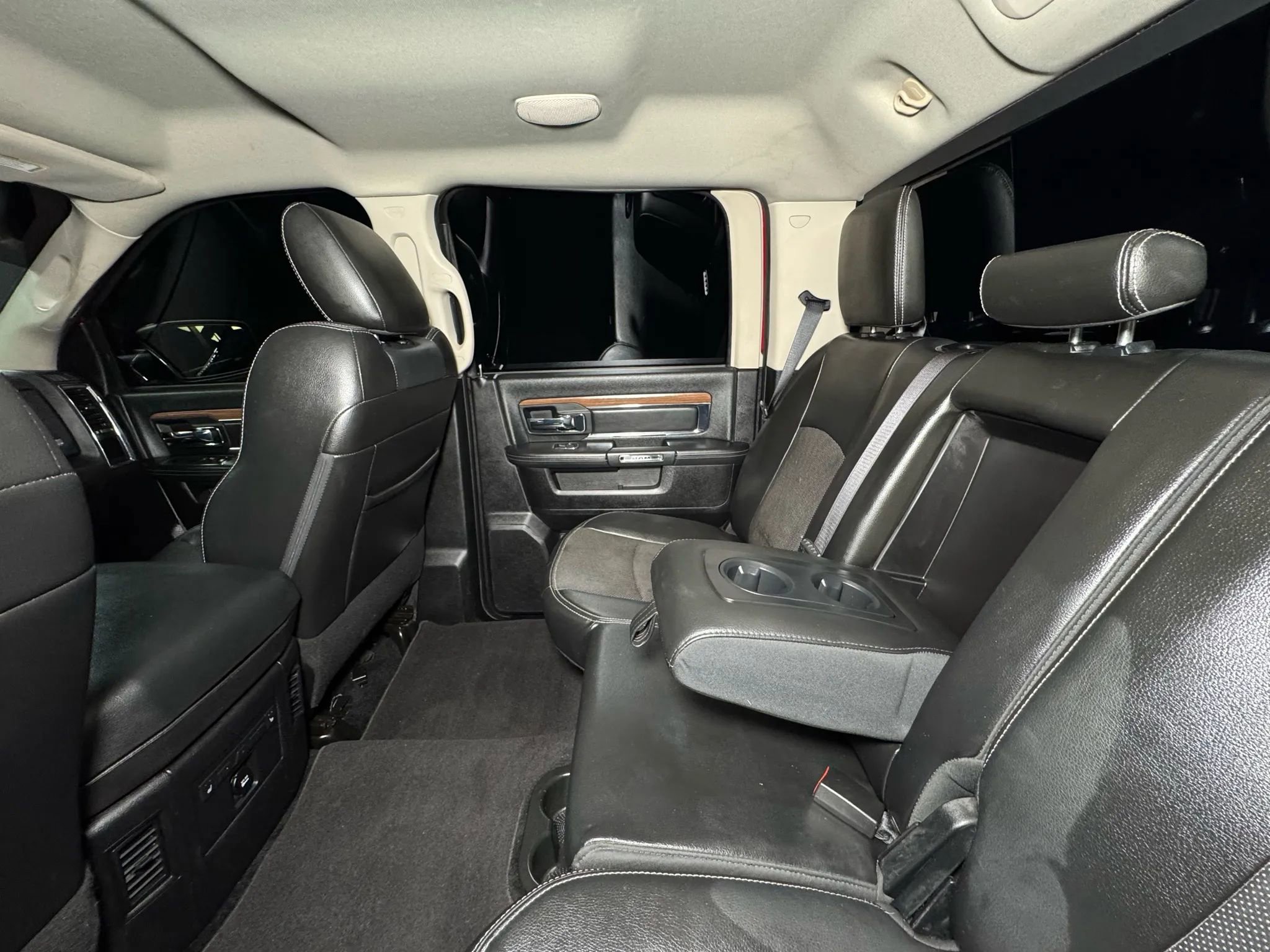 Used 2014 RAM 1500 Laramie image 22