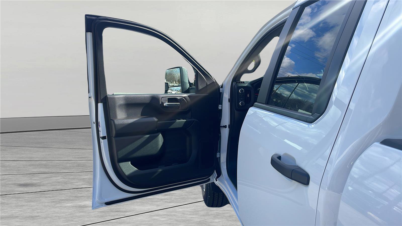 New 2026 GMC Sierra 2500 Pro w/ Convenience Package image 14