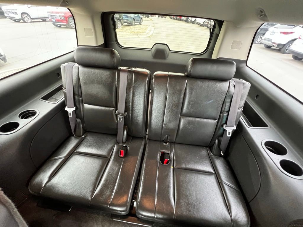 Used 2011 Cadillac Escalade ESV Luxury AWD/4WD image 20