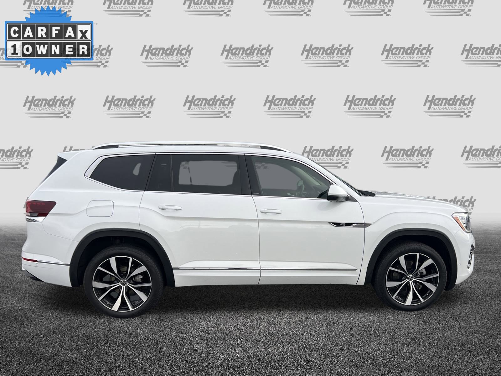 Used 2024 Volkswagen Atlas SEL Premium R-Line image 11