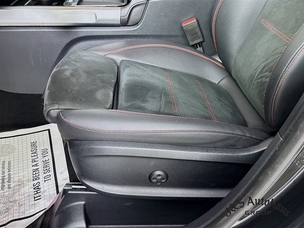 Used 2024 Mercedes-Benz GLB 35 AMG 4MATIC image 25