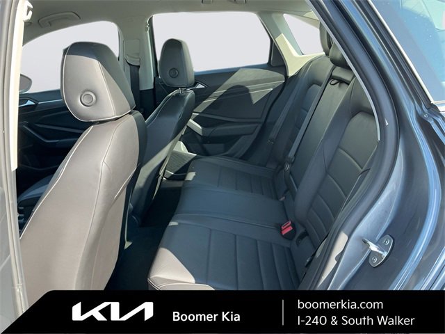 Used 2024 Volkswagen Jetta SE image 13