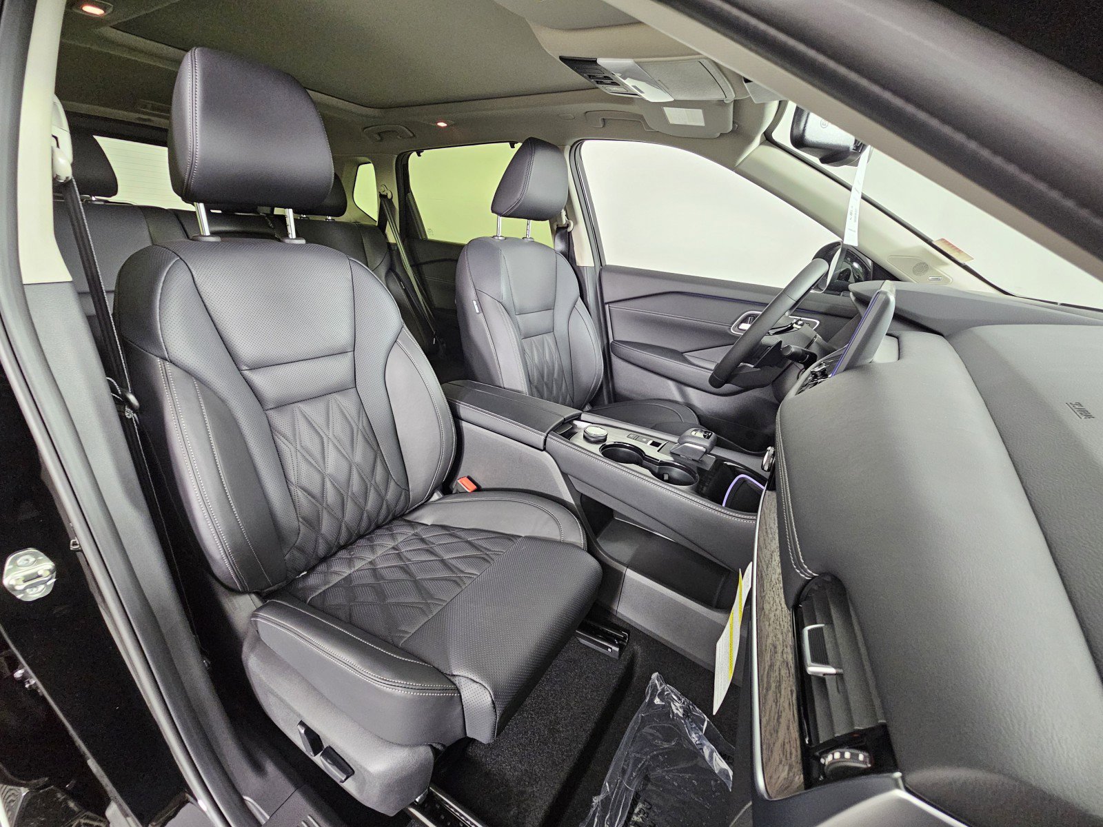 New 2026 Nissan Rogue Platinum w/ Platinum Premium Package image 13