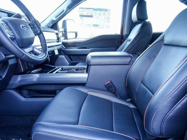 New 2026 Ford F250 Lariat w/ Black Appearance Package image 27
