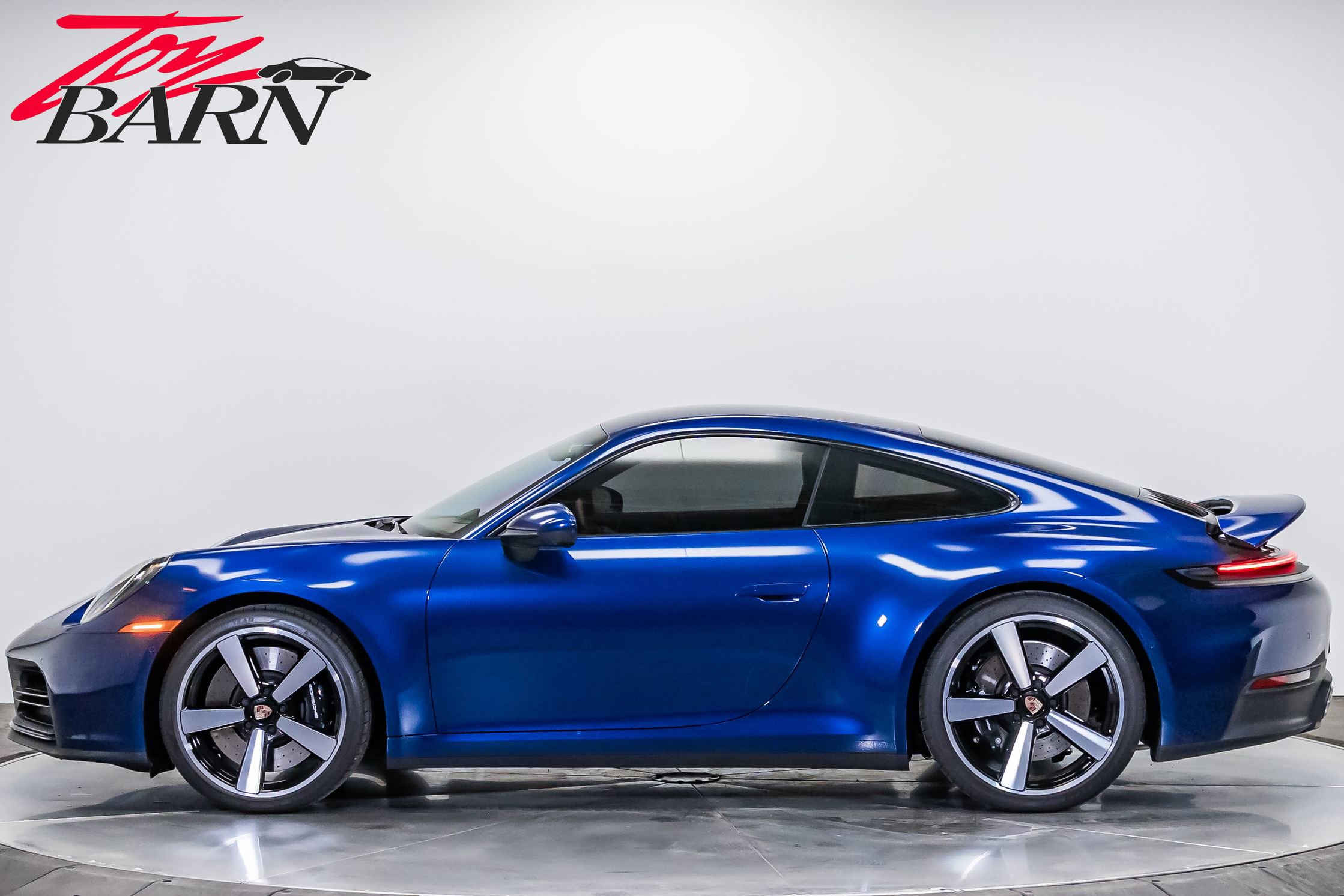 Used 2025 Porsche 911 Carrera S RWD image 2