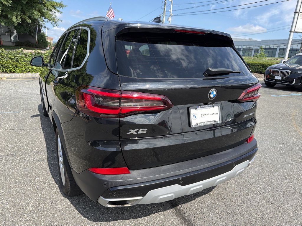 Used 2023 BMW X5 xDrive40i AWD/4WD image 12