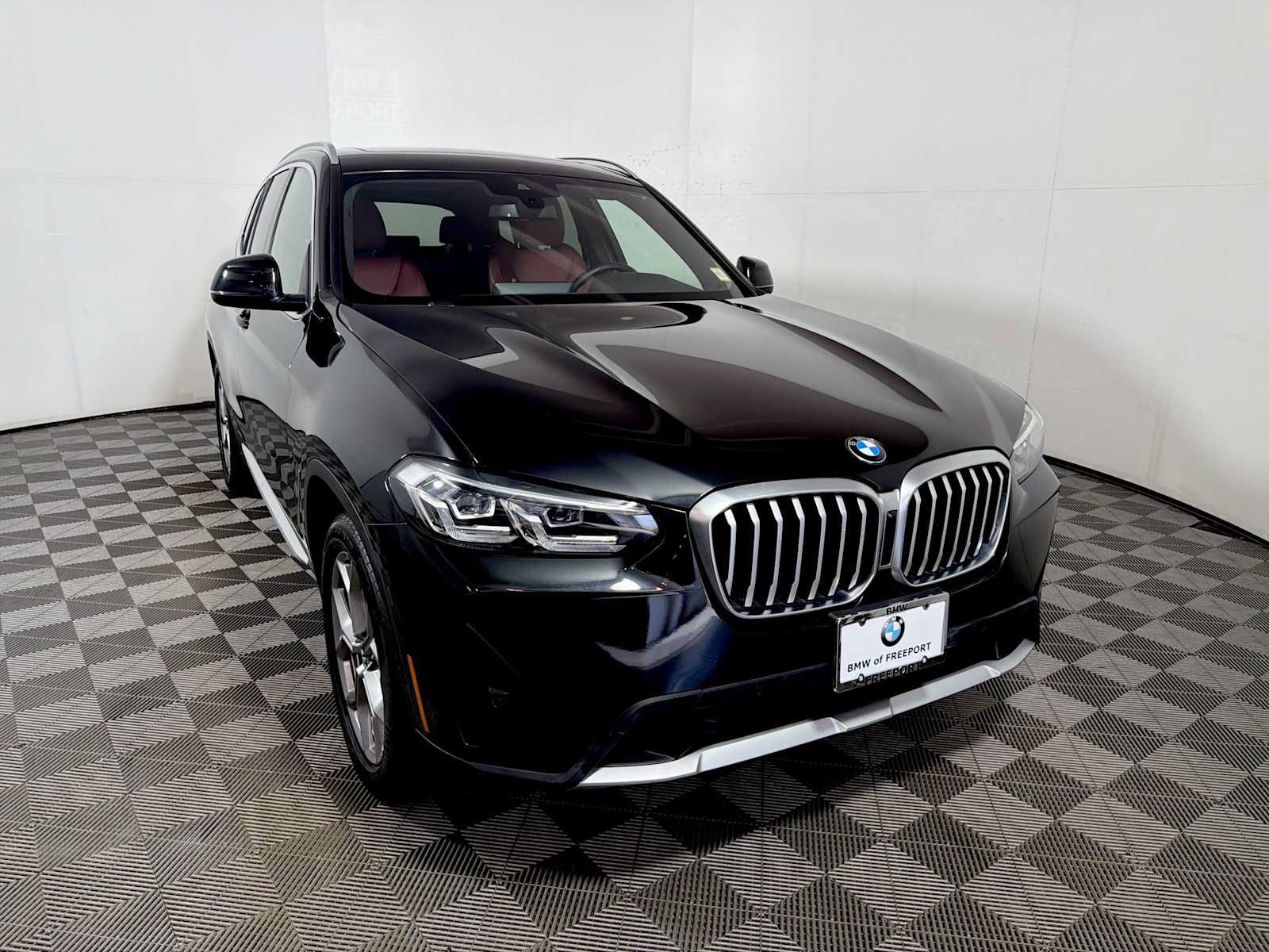 Used 2023 BMW X3 xDrive30i w/ Convenience Package AWD/4WD image 2