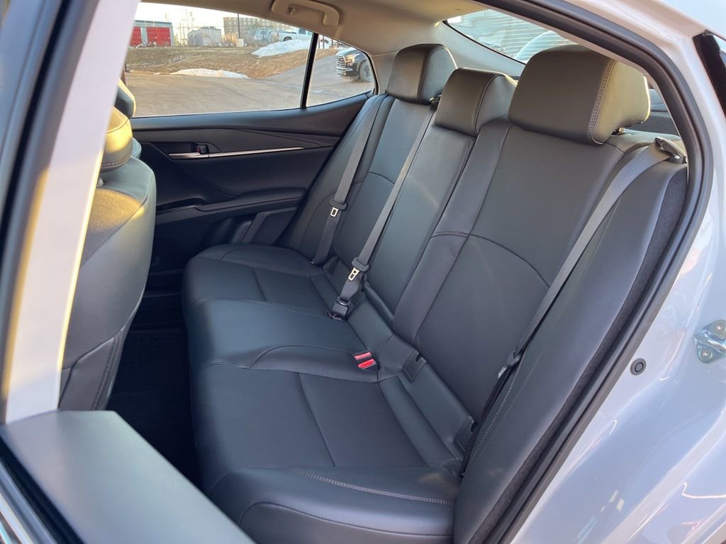 Used 2025 Toyota Camry XLE w/ Premium Package image 20