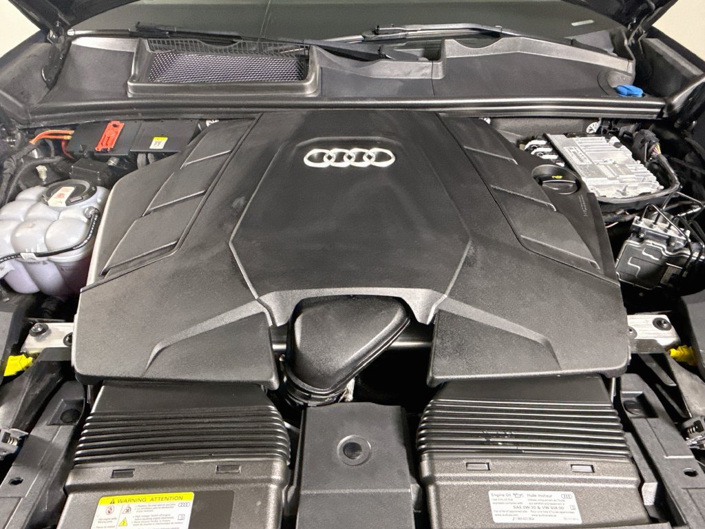 Used 2023 Audi Q8 Premium AWD/4WD image 22