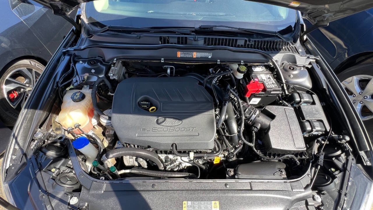 Used 2017 Ford Fusion SE image 30