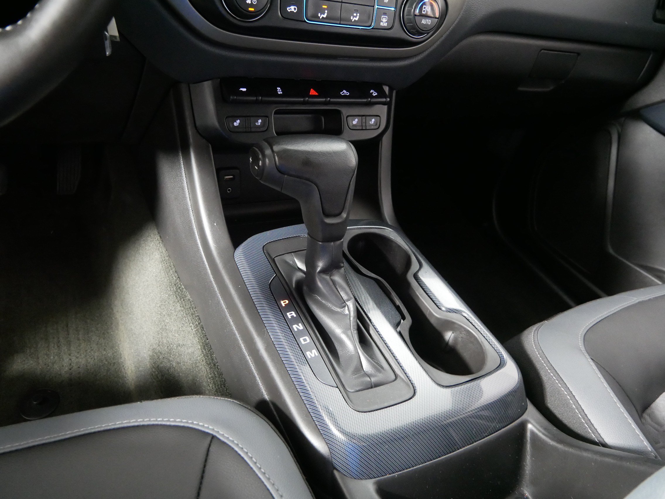 Used 2015 Chevrolet Colorado Z71 AWD/4WD image 24