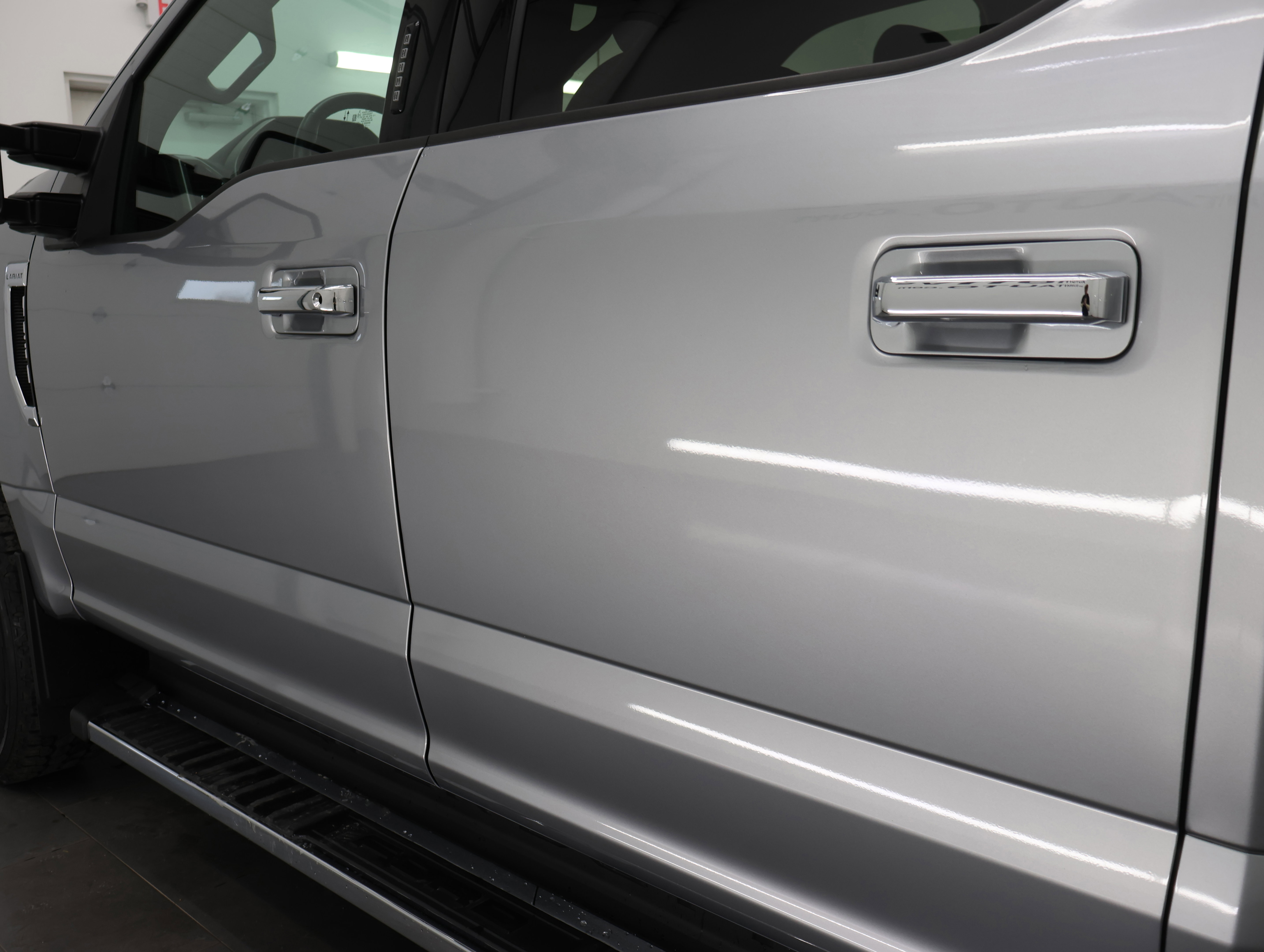 Used 2022 Ford F250 Lariat w/ Chrome Package AWD/4WD image 32