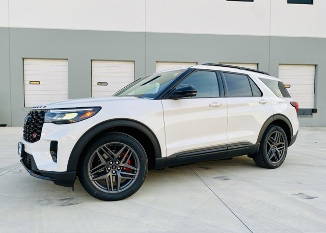 New 2026 Ford Explorer ST w/ Sun And Sound Package