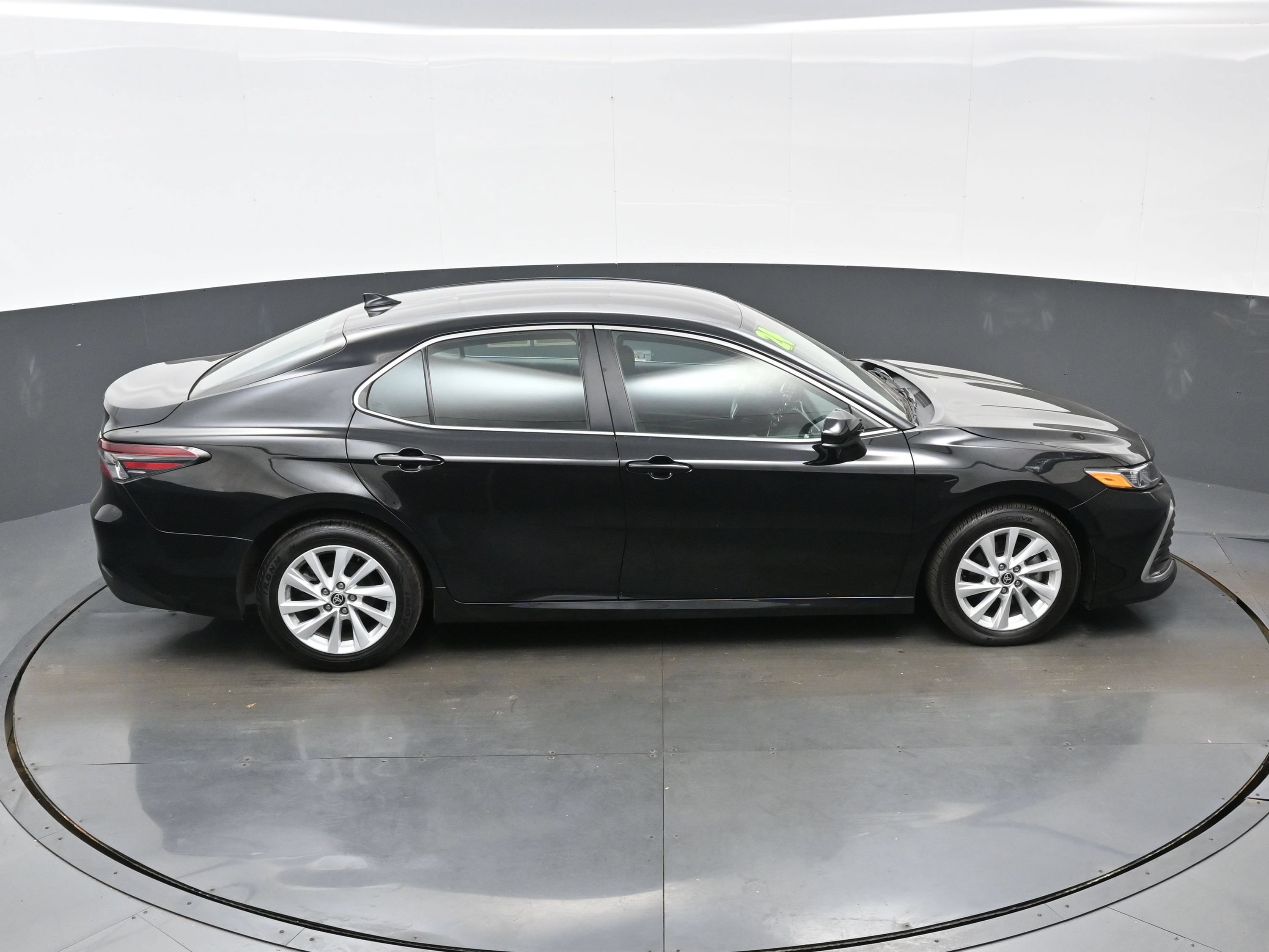 Used 2024 Toyota Camry LE FWD image 37