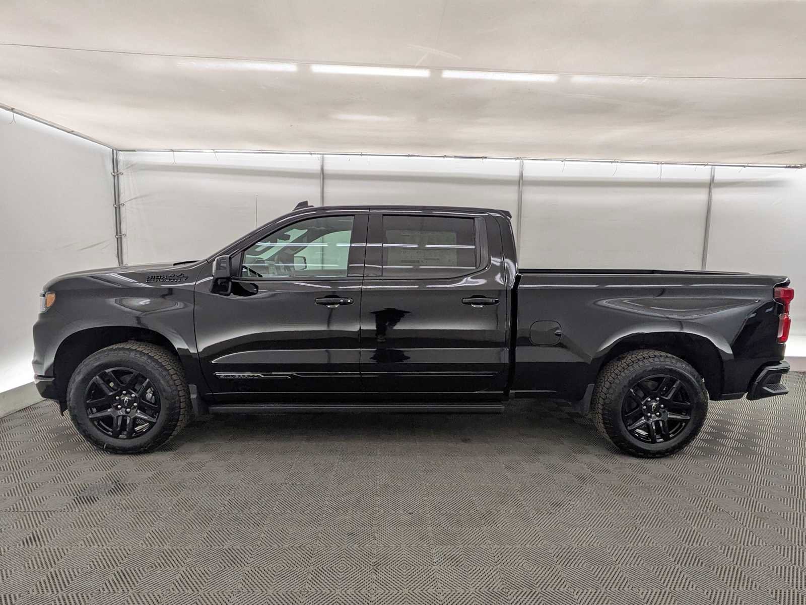 New 2026 Chevrolet Silverado 1500 High Country w/ Midnight Edition image 3