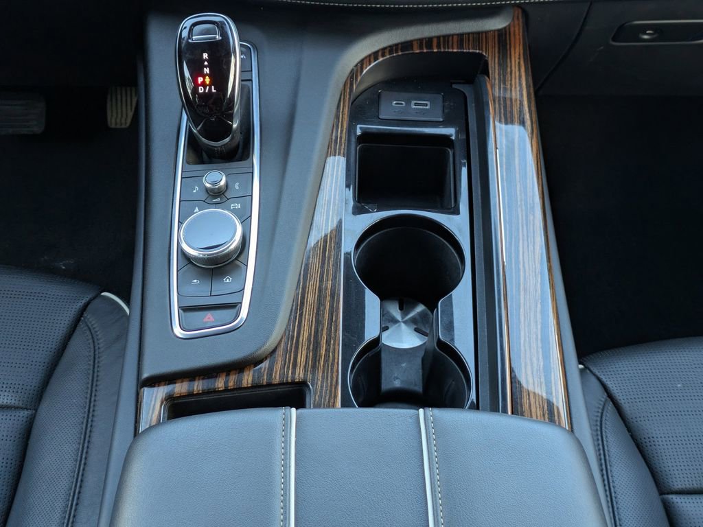 Used 2021 Cadillac Escalade ESV Premium Luxury w/ LPO, Radiant Package image 24