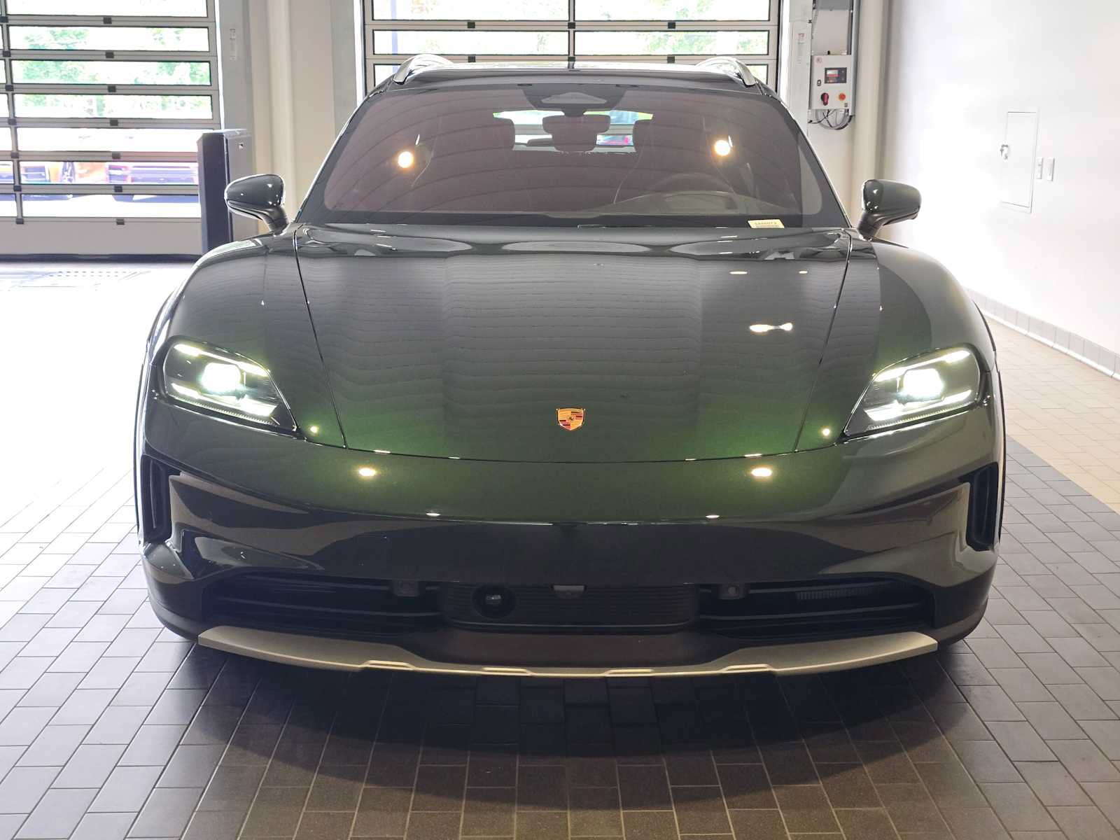 New 2026 Porsche Taycan 4S AWD/4WD image 10
