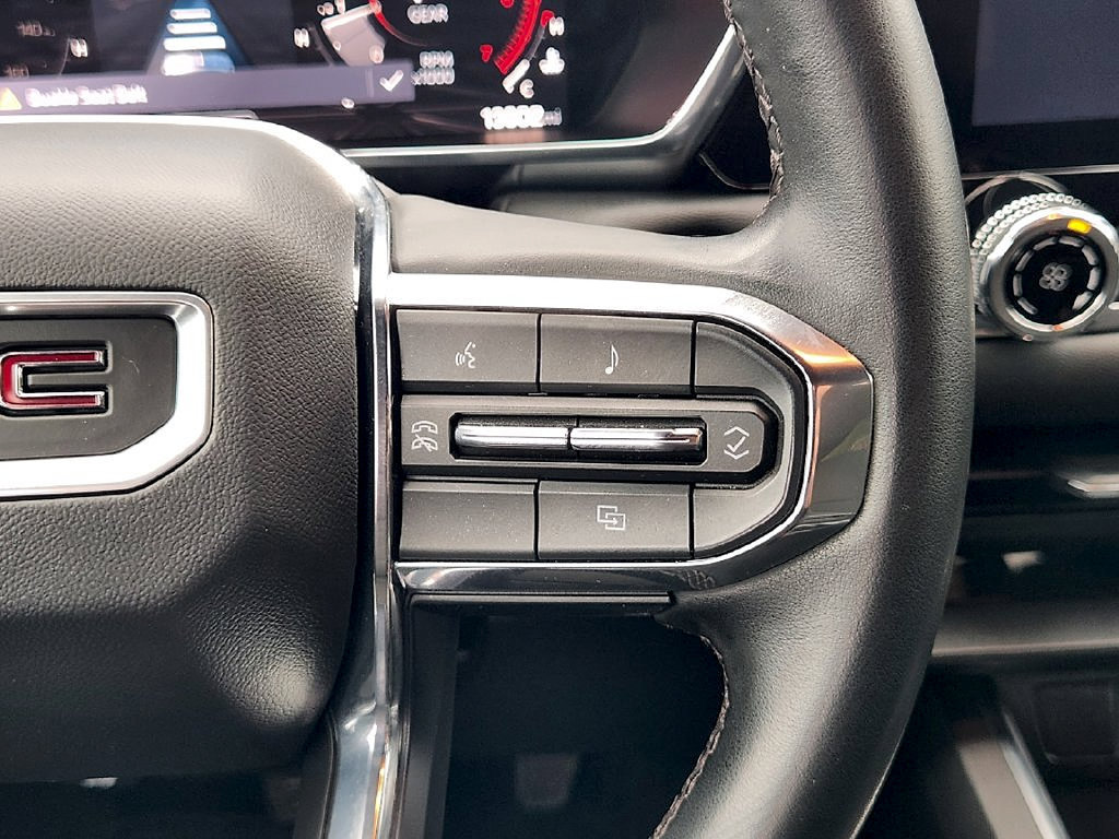 Used 2024 GMC Canyon Elevation RWD image 28
