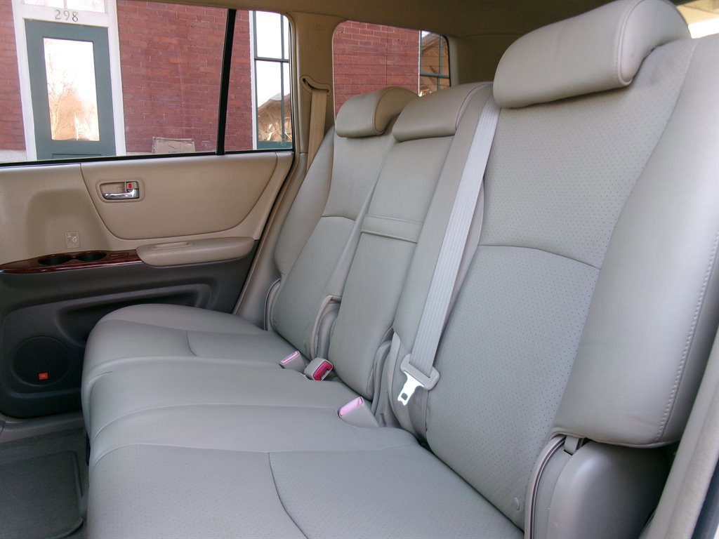 Used 2007 Toyota Highlander Limited image 34