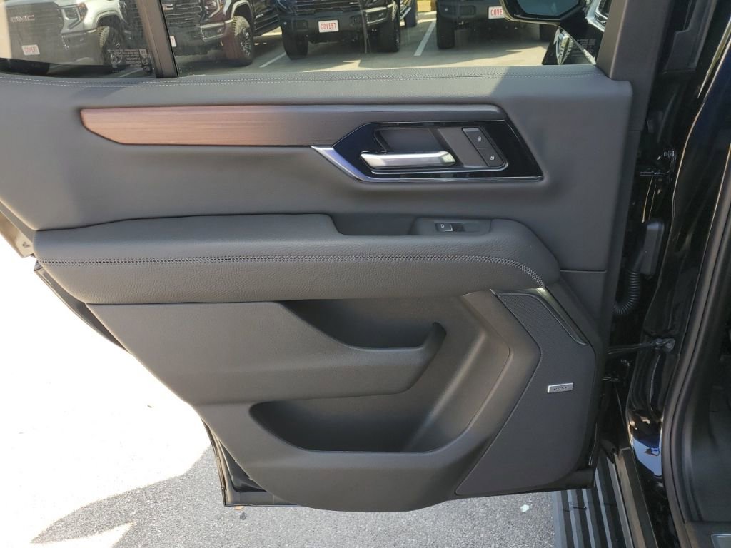New 2026 GMC Yukon Denali w/ Denali Reserve Package image 18