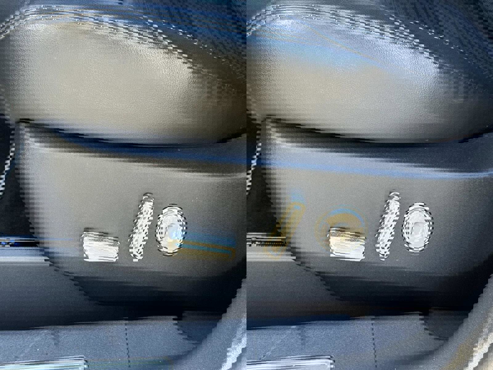 Used 2024 Lincoln Nautilus Reserve image 20