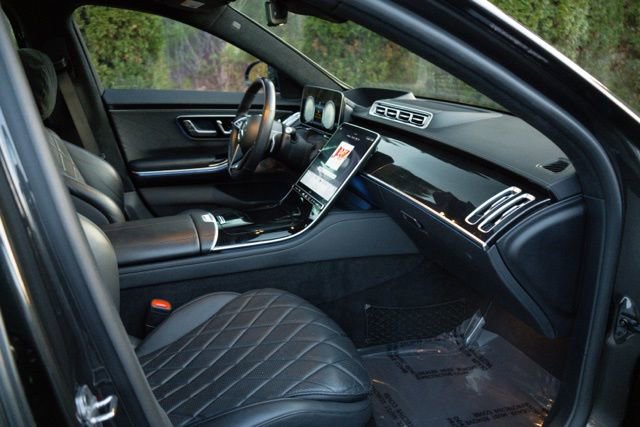 Used 2021 Mercedes-Benz S 580 4MATIC Sedan w/ AMG Line image 30