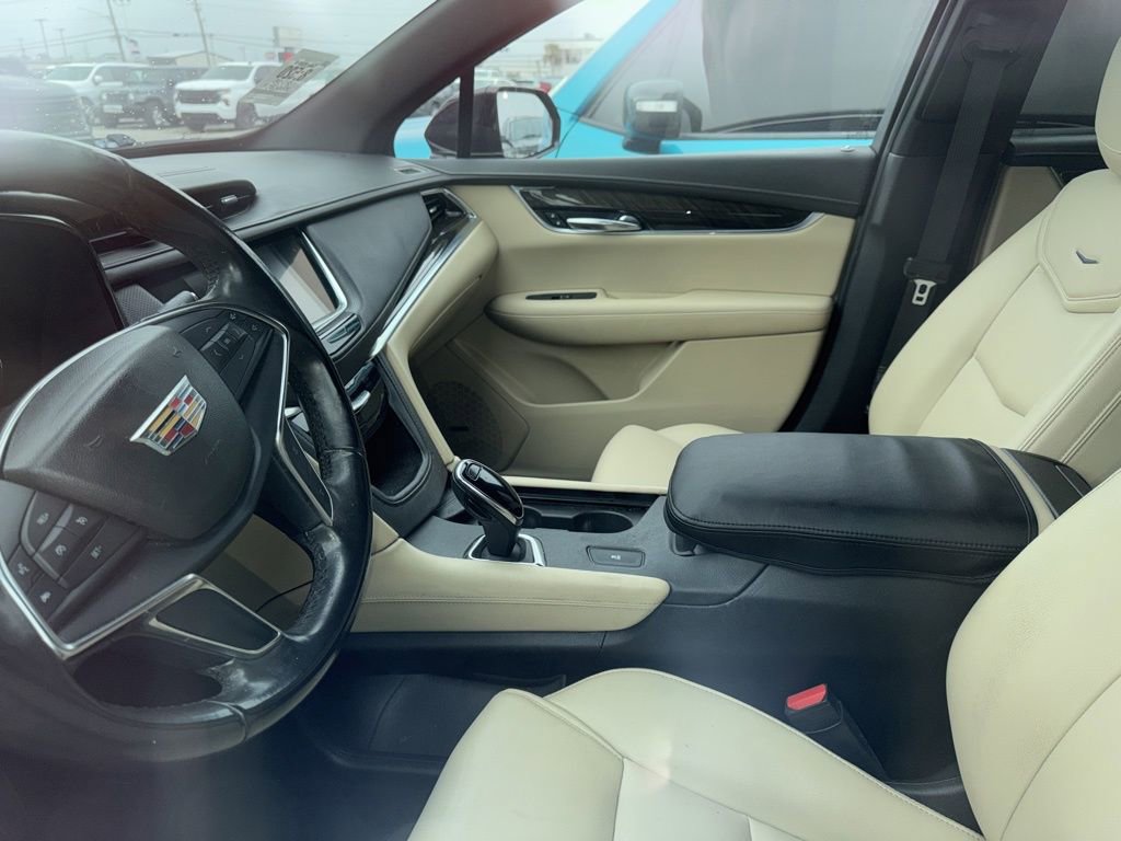 Used 2018 Cadillac XT5 FWD w/ LPO, Wheel Lock Package image 17