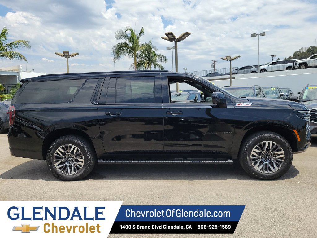 Certified 2025 Chevrolet Suburban Z71 AWD/4WD image 10