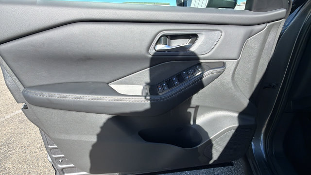 New 2026 Nissan Rogue SV AWD/4WD image 19