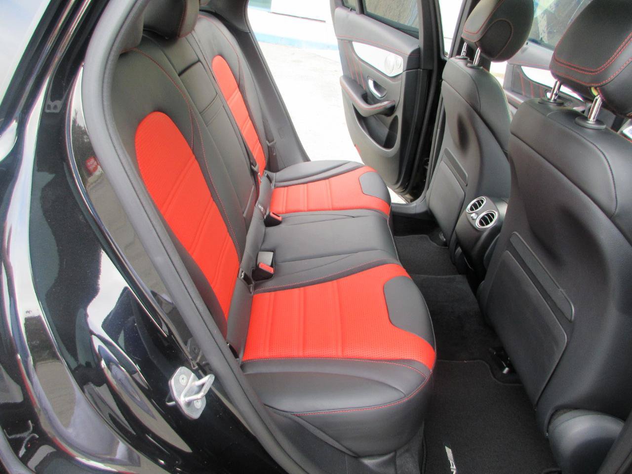 Used 2019 Mercedes-Benz GLC 63 AMG 4MATIC image 34